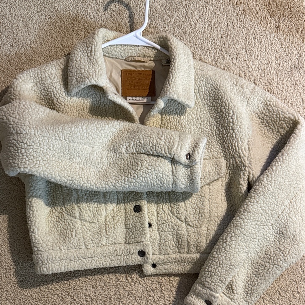 Levi’s Cozy Cream Sherpa Jacket - Women
